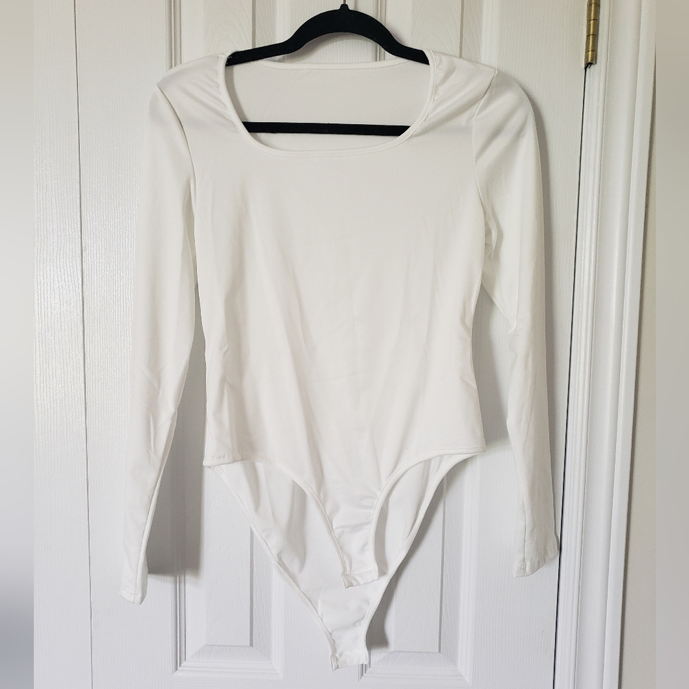 NWOT Bodysuit medium